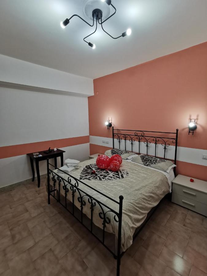 Bed & Breakfast Villa Flora Eredita Extérieur photo